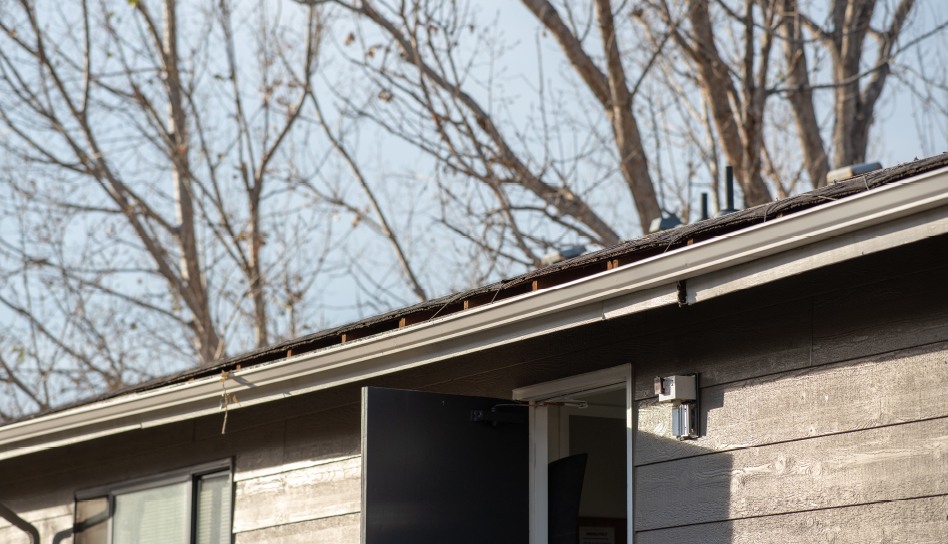 Picture of sagging gutters